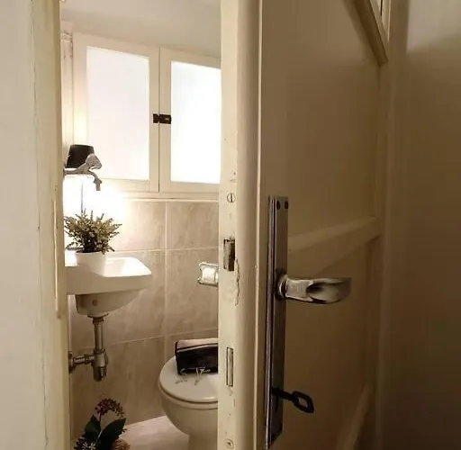 The Boards House On - House Or Master Bedroom Only *